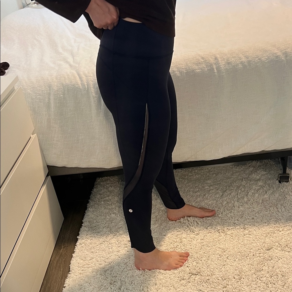 Lululemon Pace Perfect 7/8 Tight (25") - Midnight Navy - Size 8